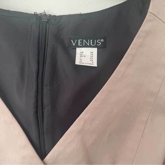 VENUS Asymmetrical Gray and Cream Sheath Dress Plunge Neckline - Picture 4 of 4